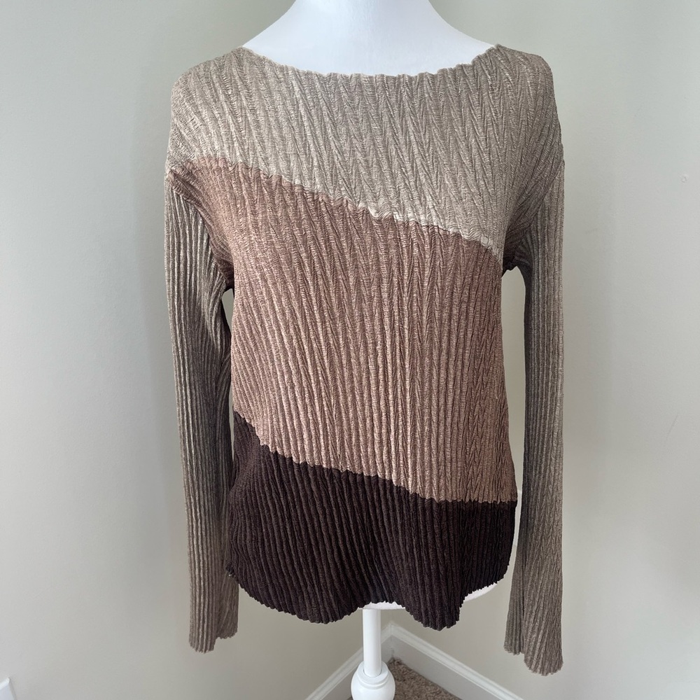 Vintage wrinkle top with color blocking